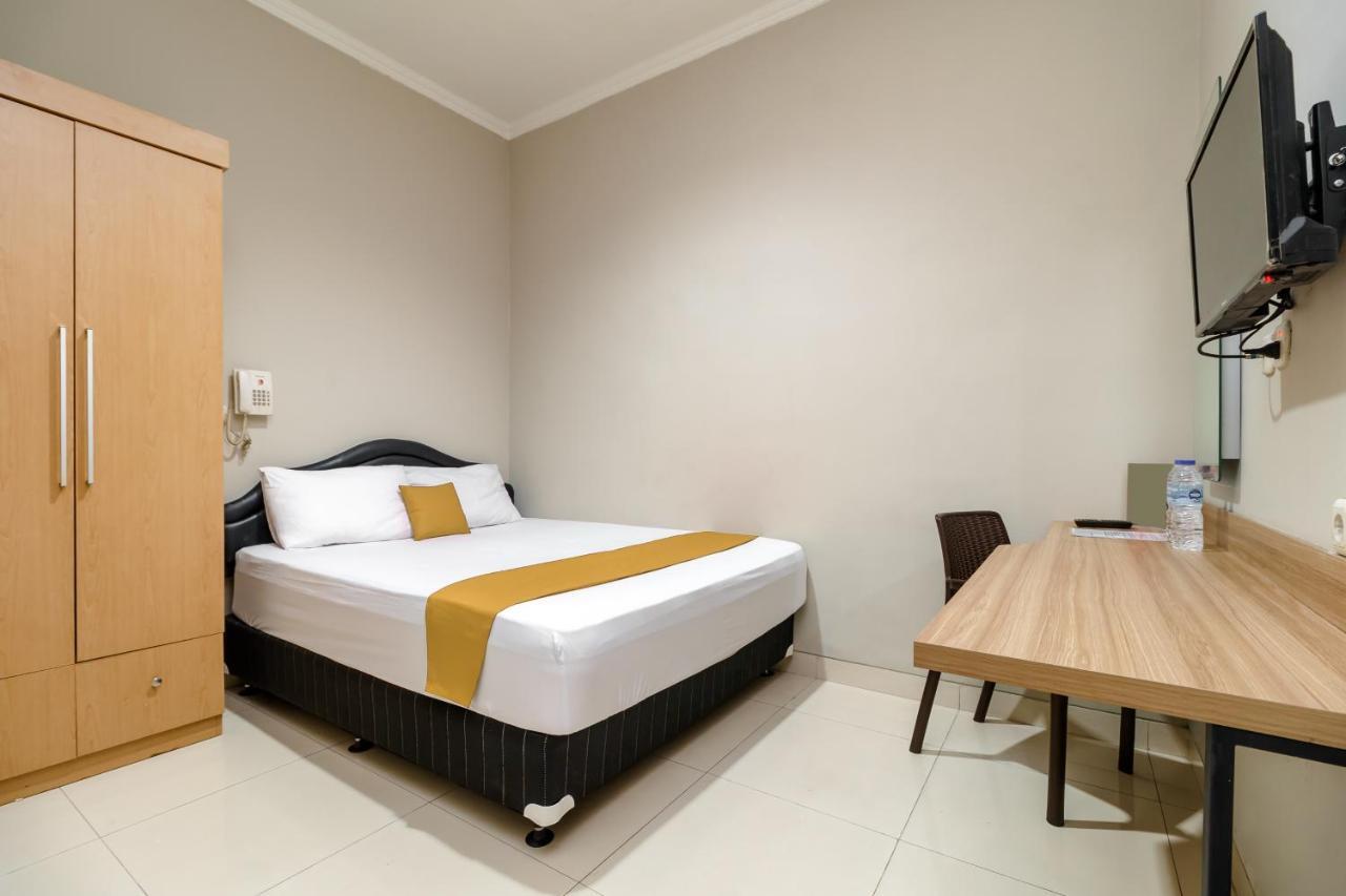 Env Room Jakarta Exterior foto